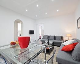 Casa con tres habitaciones y dos terrazas y parking