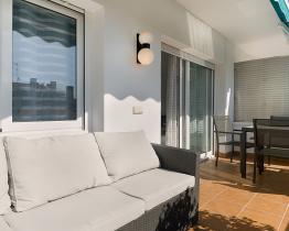 Raffineret 3 værelses lejlighed med solrig terrasse, Sitges