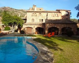 Masía impresionante con 8 habitaciones en Sant Llorenç Savall