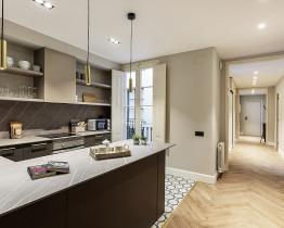 Grande apartamento com 3 quartos perto de Passeig de Gràcia