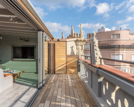 Luksuriøs penthouse med privat terrasse
