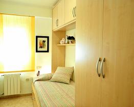 Einzelzimmer in einer WG zusammen mit einer Spanierin im Stadtteil Gràcia