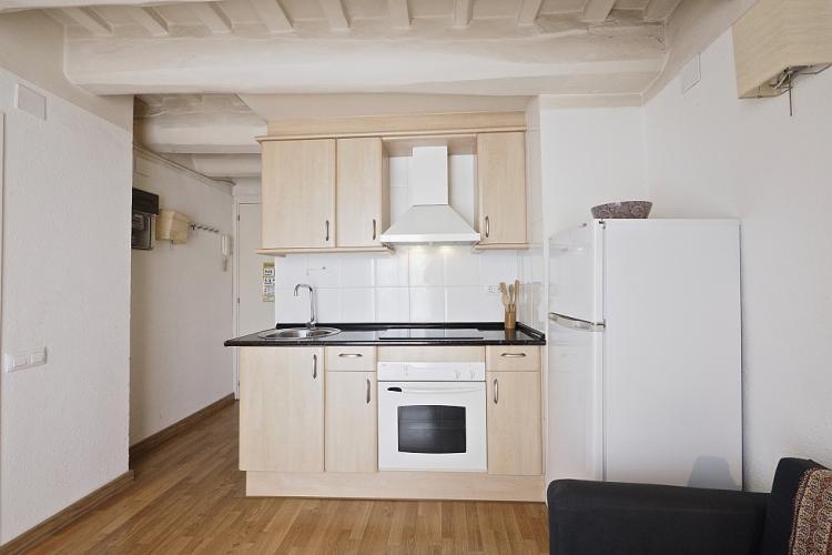 Small studio kitchen, but with everything you need for your stay