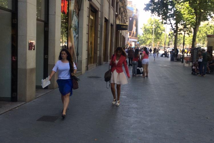 Close to the apartment, there is one of the longest shopping street in Europe called Creu Corberta.
