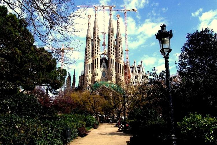 Sagrada Familia is very close to this spacious accommodation.