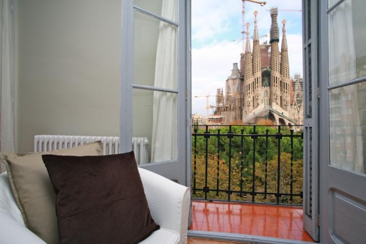 Apartments for Gaudí Lovers in Barcelona Barcelona-Home