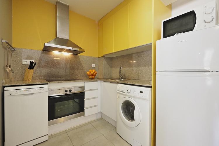 The kitchen has all the appliances and kitchen ware necessary for a pleasant stay
