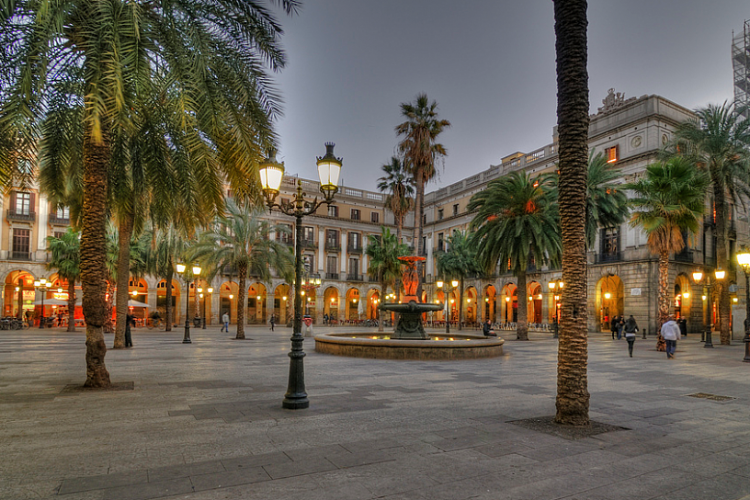 Plaza Reial, the most 'in' place of the city.