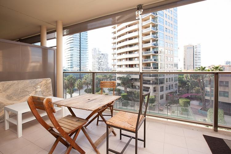 Apartamento para alquiler en Barcelona con terraza cerca de la playa