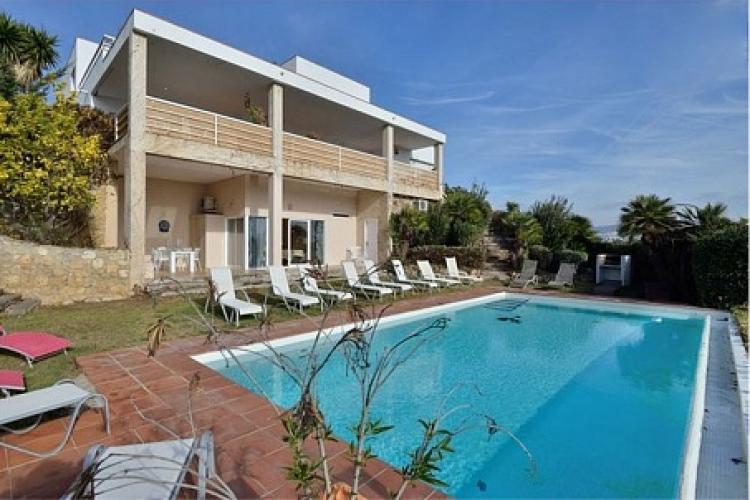 Alquiler de villa de lujo, con piscina y terraza en Sitges