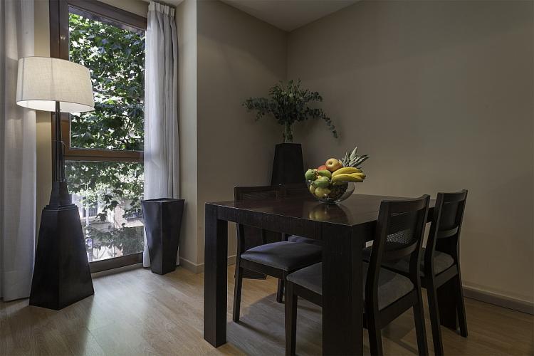 Precioso piso con balcon para aqluiler en Barcelona.