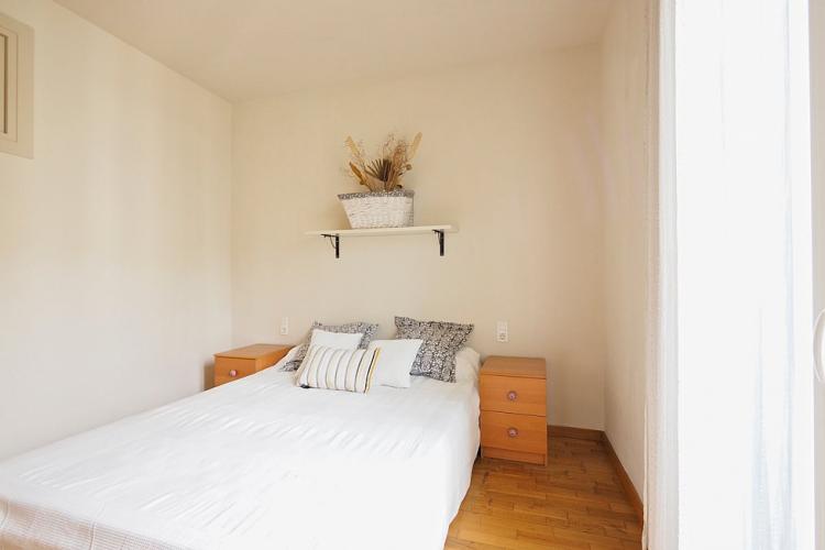 King size bed, perfect for couples