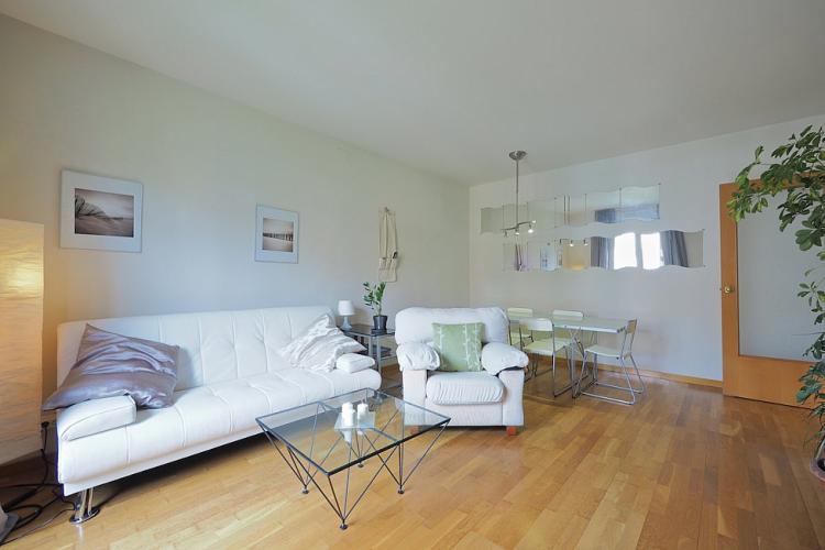 With the quaint decor you will feel right at home in this apartment.