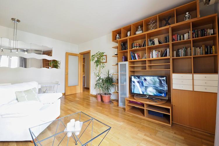 Grand living room, perfect to watch TV or enjoy your evenings after a long day of sightseeing