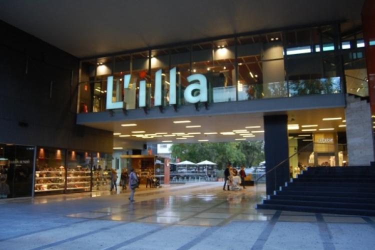 L´illa is a great place to shop in Barcelona, located on Avenida Diagonal.
