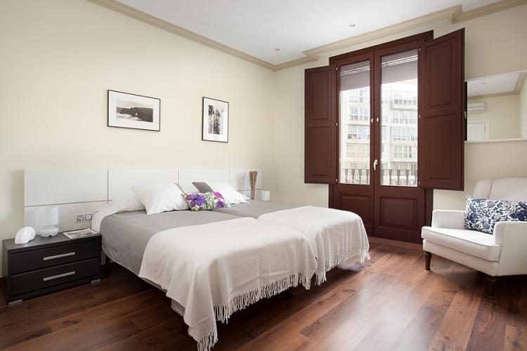 Two-bedroom apartment for rent next to Plaza Catalunya, Barcelona