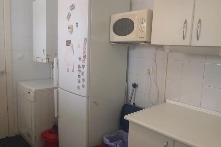 Cocina compartida totalmente equipada