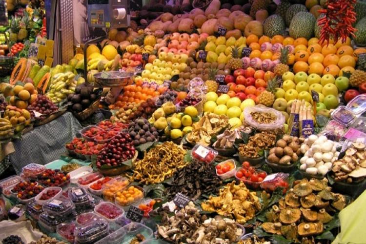 Buy fresh fruits and meats at one of the many markets located throughout the city.