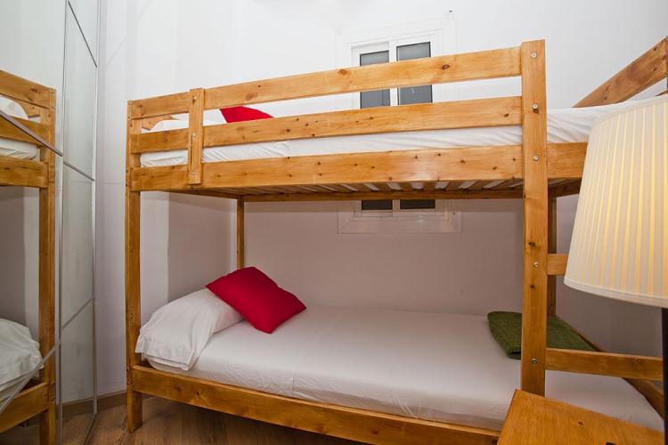 Nice bedroom with bunk beds